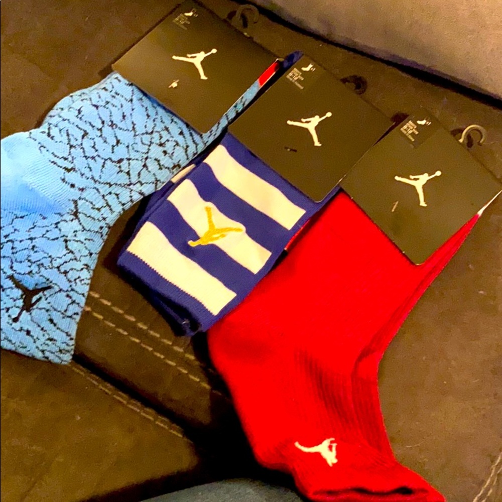 3 pair never worn, NWT air Jordan socks.